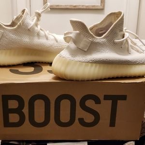 PENDING Yeezy Boost 350 V2